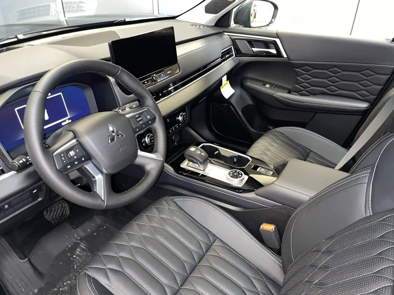 Mitsubishi Outlander fotografie Mitsubishi Outlander