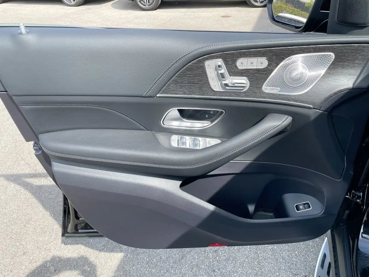 Mercedes-Benz GLE снимка Mercedes-Benz GLE