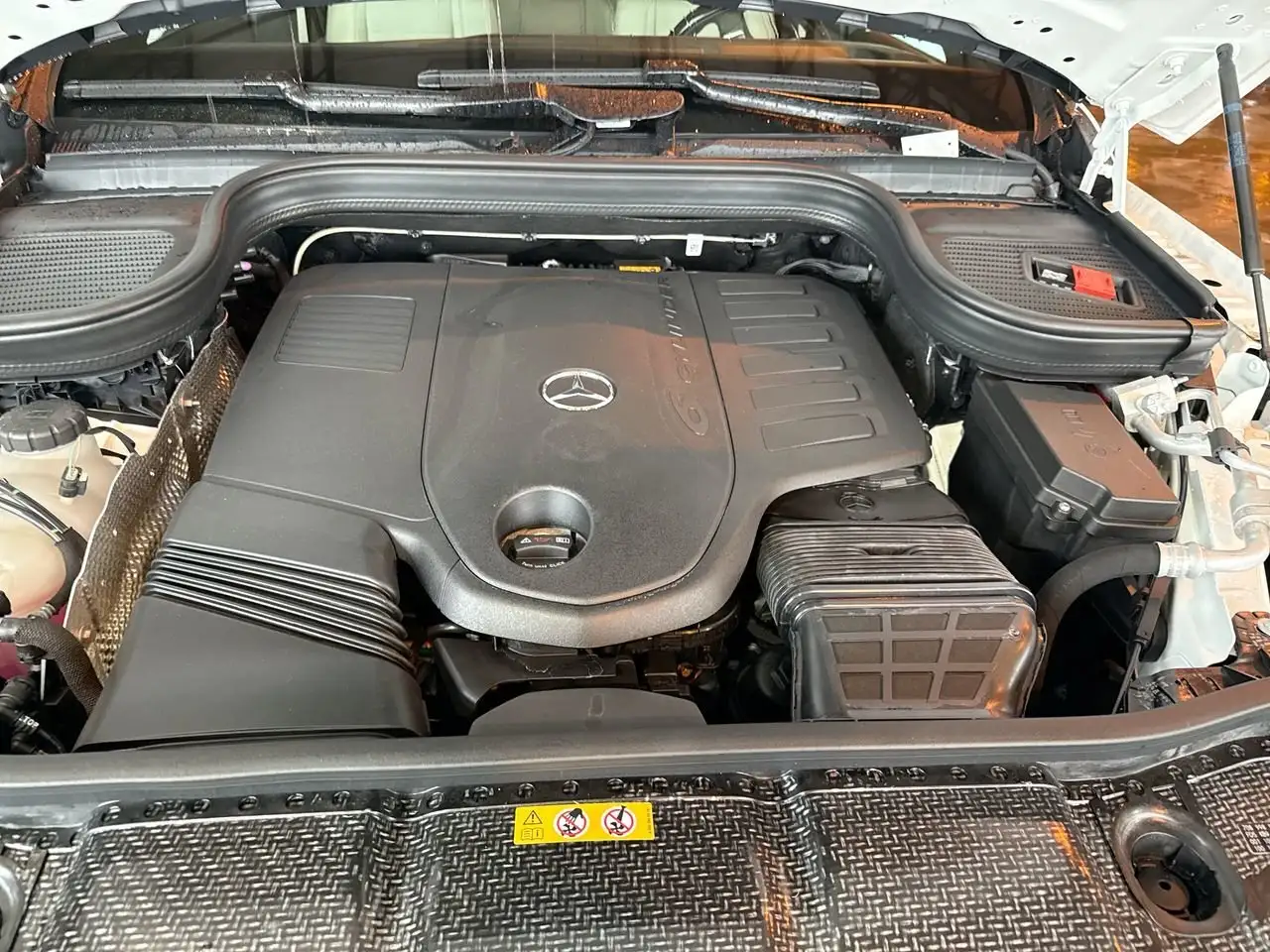 Mercedes-Benz GLE снимка Mercedes-Benz GLE