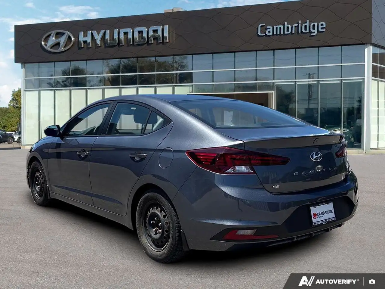Hyundai ELANTRA fotografie Hyundai ELANTRA