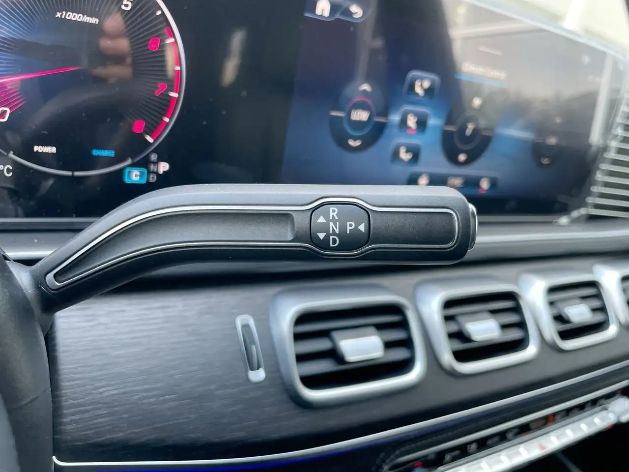 Mercedes-Benz GLE снимка Mercedes-Benz GLE
