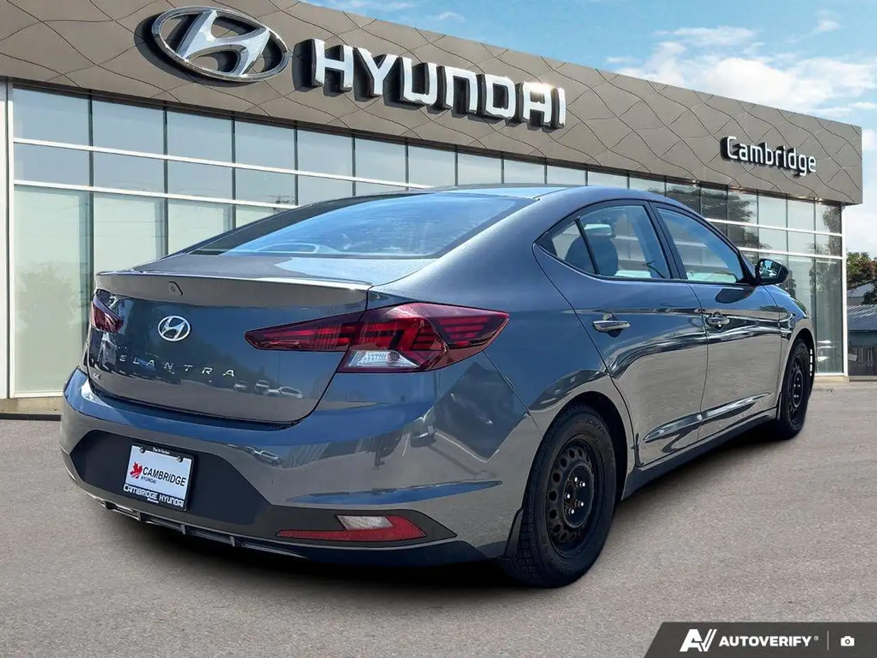 Hyundai ELANTRA fotografie Hyundai ELANTRA