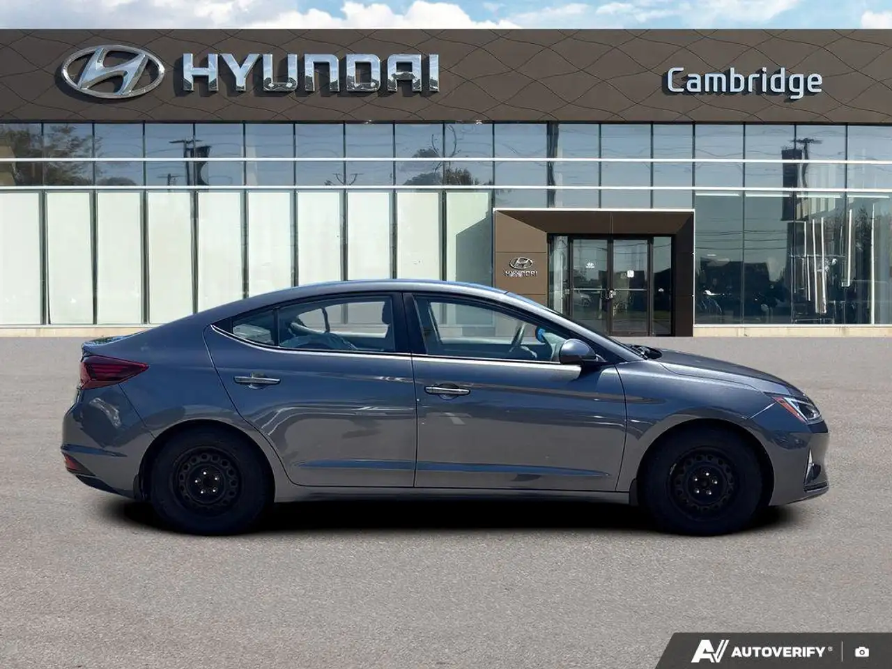Hyundai ELANTRA fotografie Hyundai ELANTRA