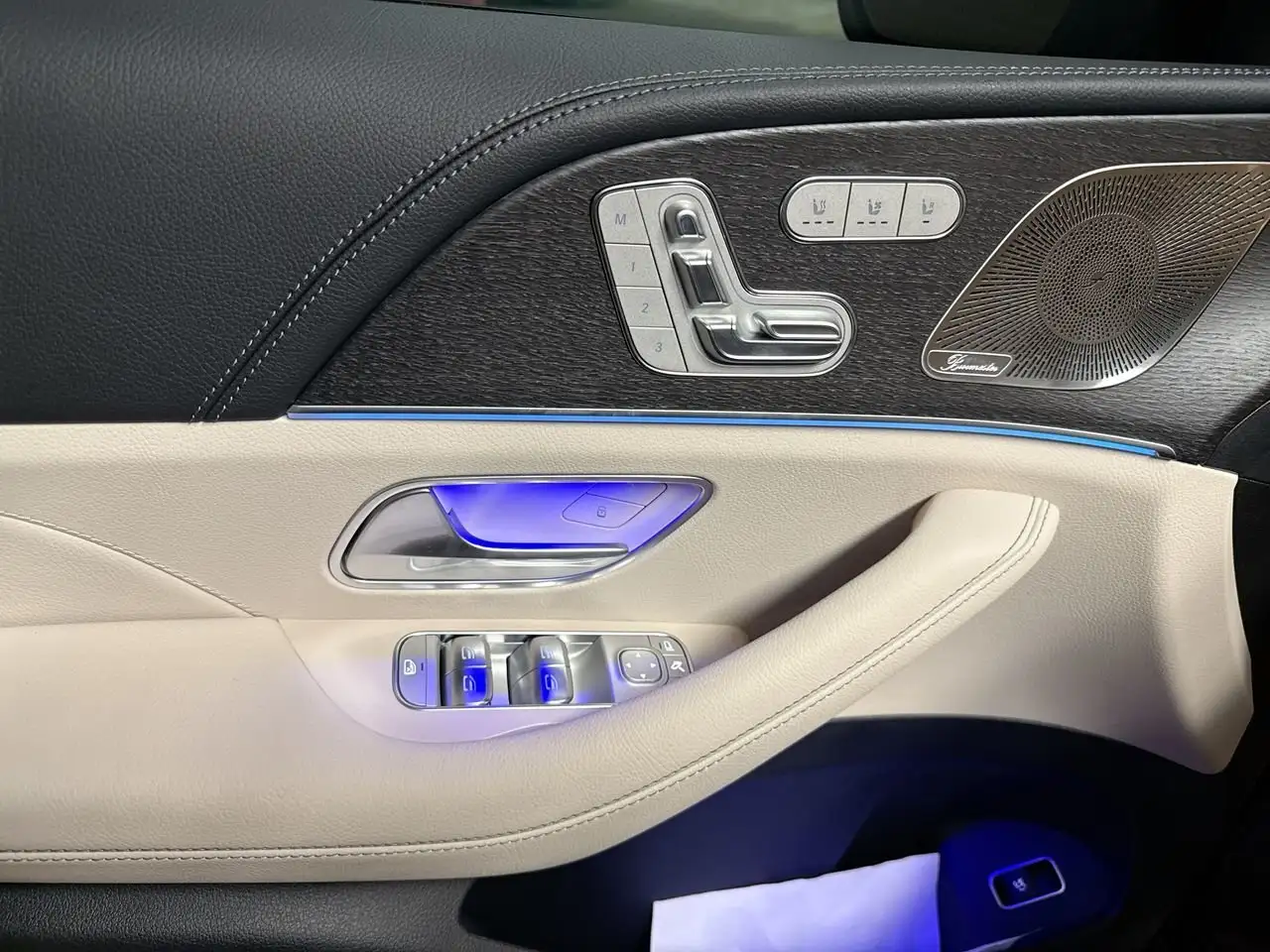 Mercedes-Benz GLE снимка Mercedes-Benz GLE