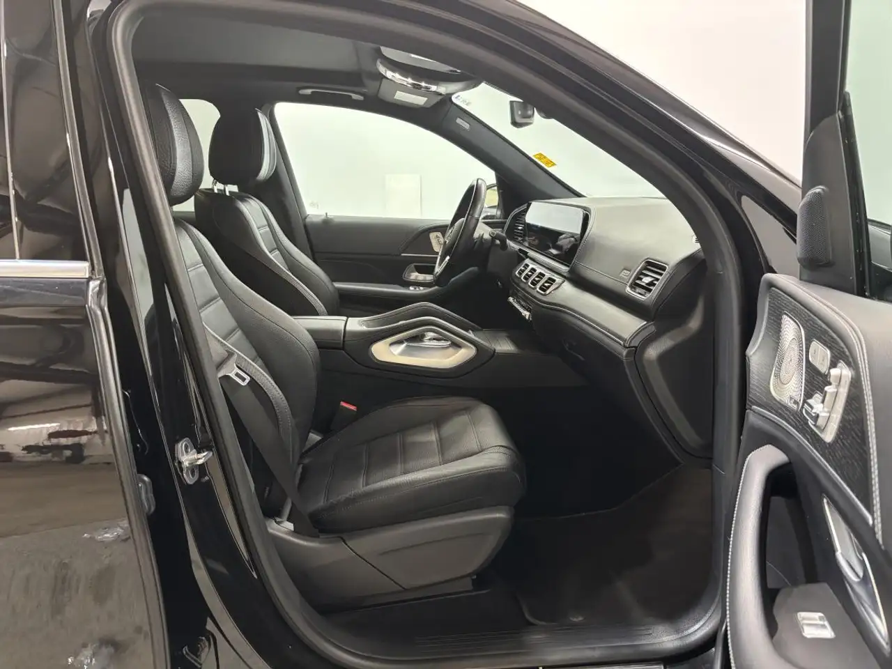 Mercedes-Benz GLE снимка Mercedes-Benz GLE