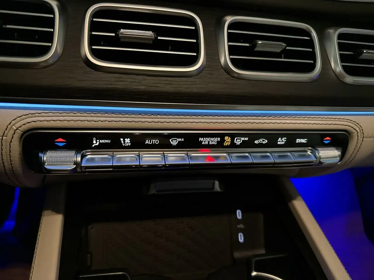 Mercedes-Benz GLE снимка Mercedes-Benz GLE