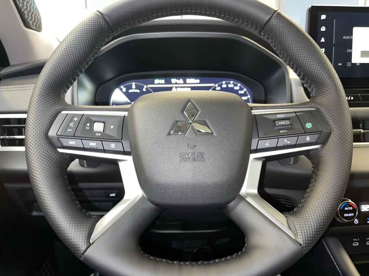 Mitsubishi Outlander fotografie Mitsubishi Outlander