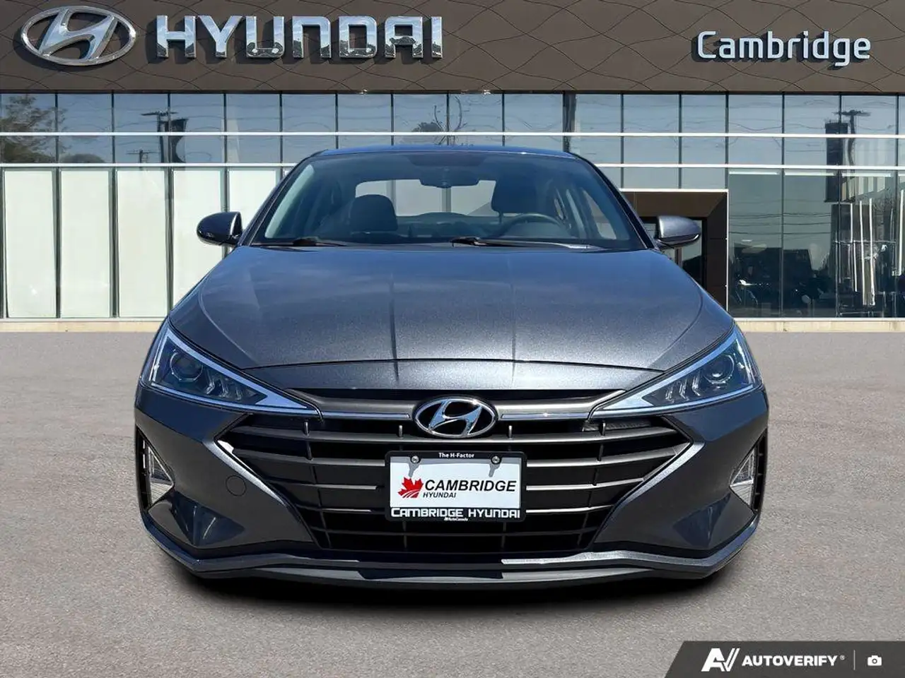 Hyundai ELANTRA fotografie Hyundai ELANTRA