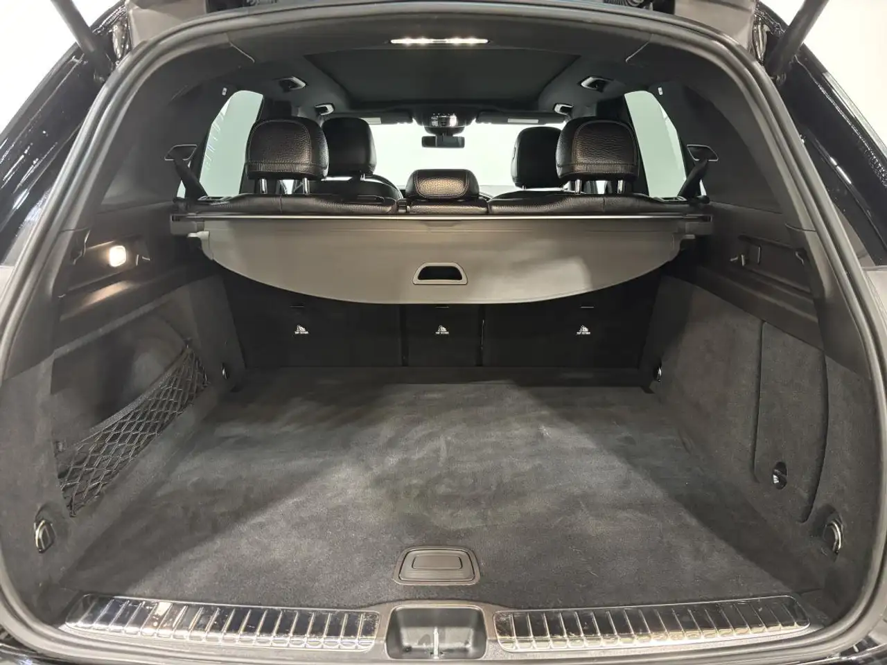 Mercedes-Benz GLE снимка Mercedes-Benz GLE
