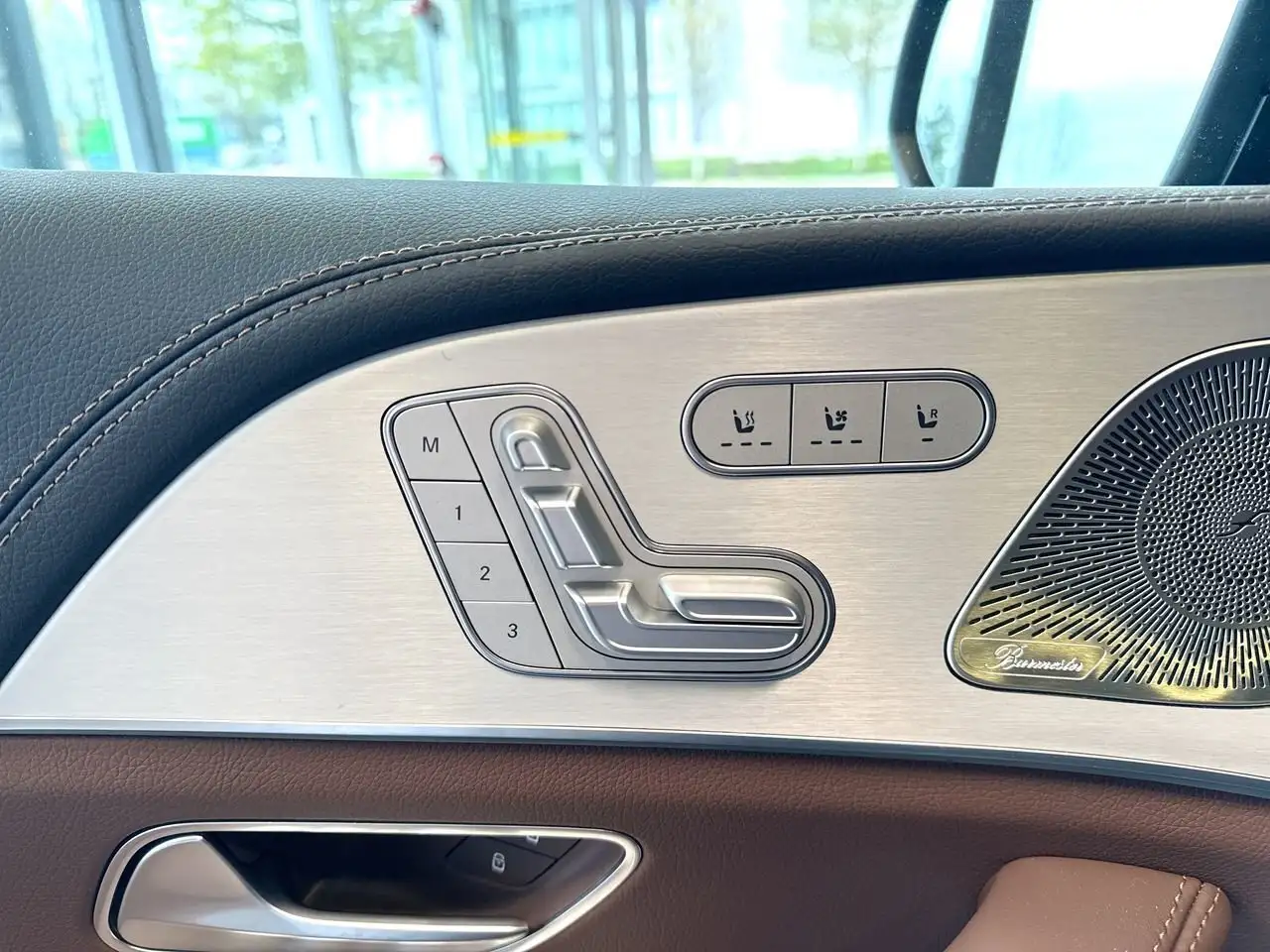Mercedes-Benz GLE снимка Mercedes-Benz GLE