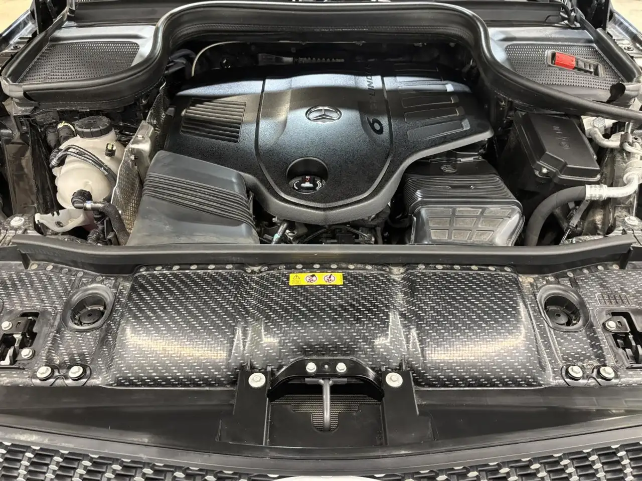 Mercedes-Benz GLE снимка Mercedes-Benz GLE