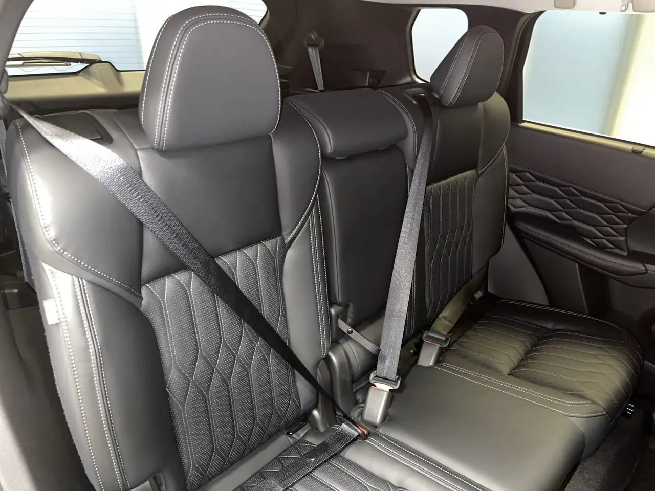 Mitsubishi Outlander fotografie Mitsubishi Outlander