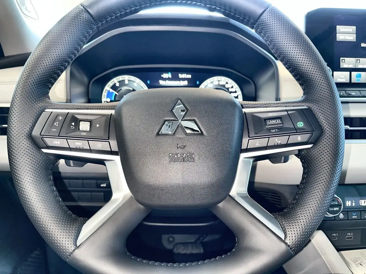 Mitsubishi Outlander fotografie Mitsubishi Outlander