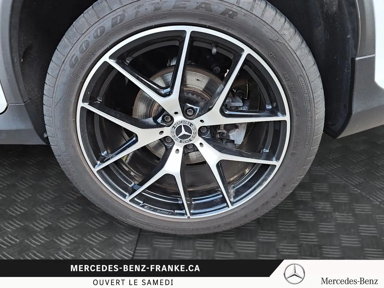 Mercedes-Benz GLC снимка Mercedes-Benz GLC