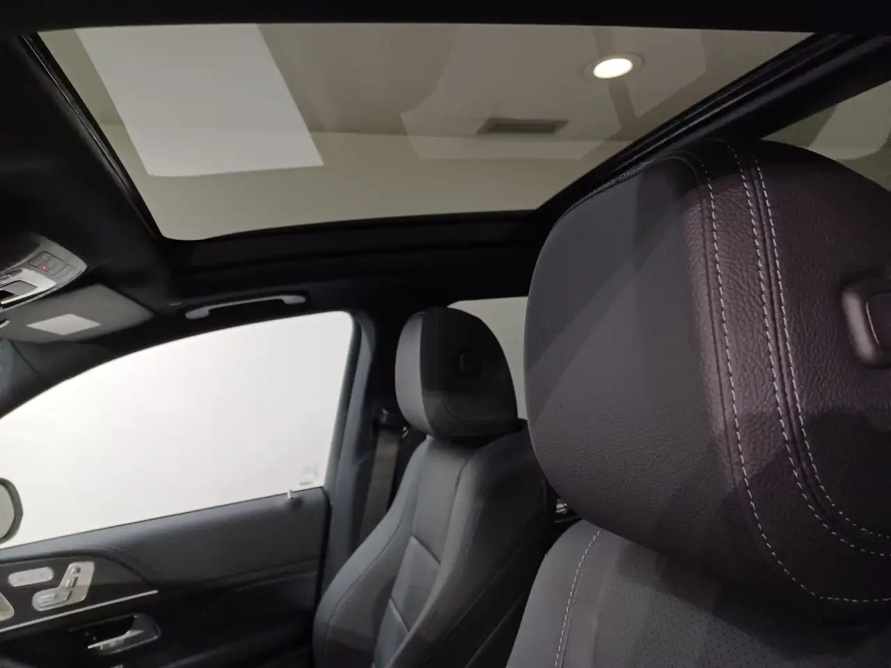 Mercedes-Benz GLE снимка Mercedes-Benz GLE