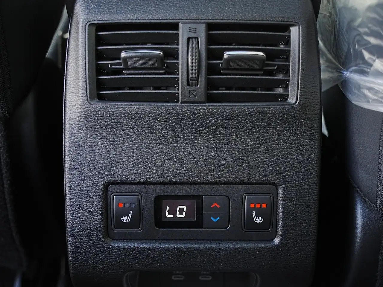 Mitsubishi Outlander photo Mitsubishi Outlander