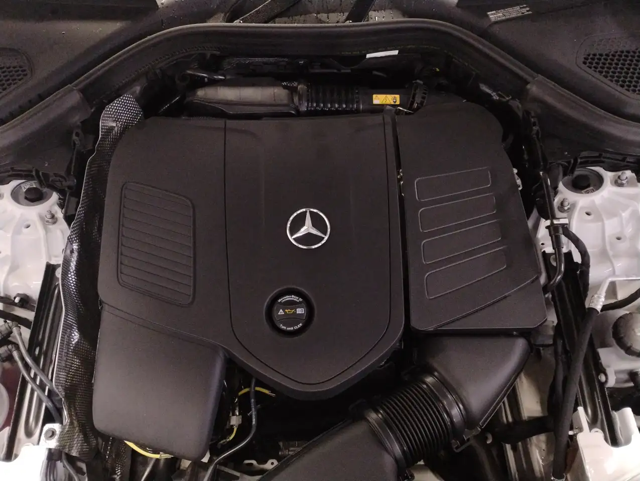 Mercedes-Benz GLC снимка Mercedes-Benz GLC