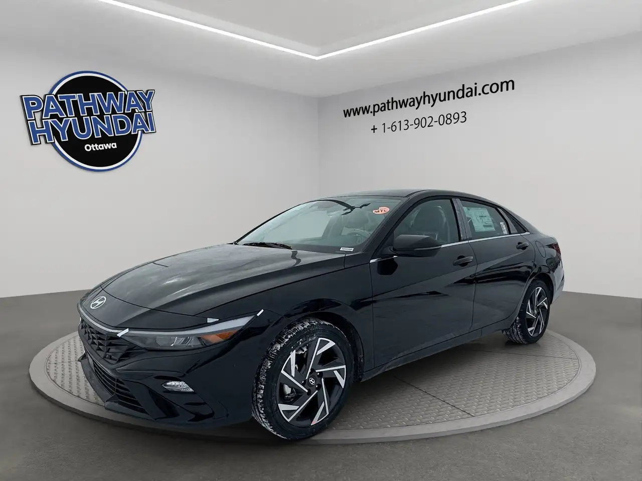Hyundai ELANTRA photo Hyundai ELANTRA