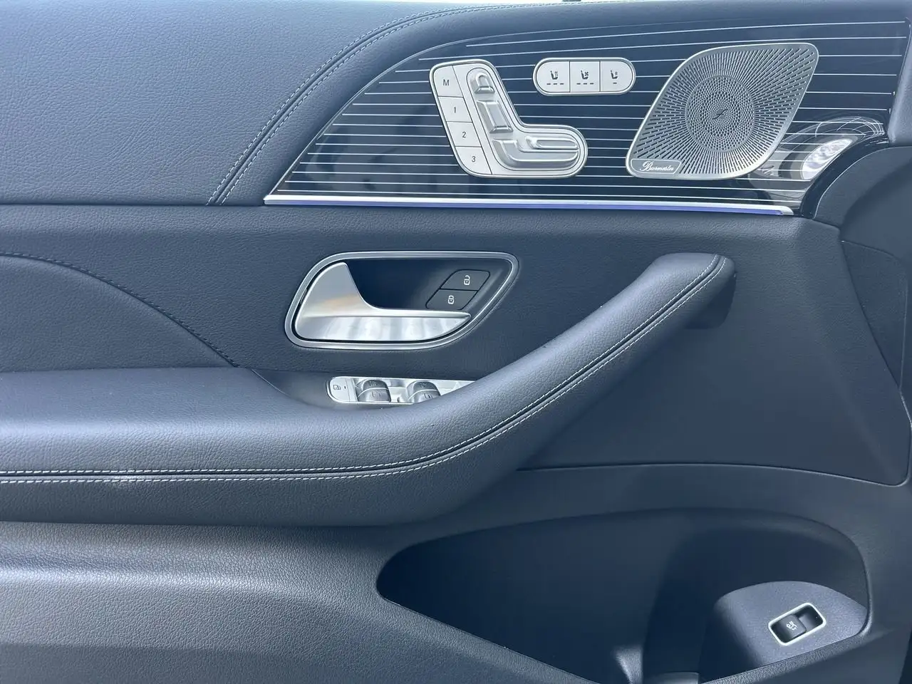 Mercedes-Benz GLE снимка Mercedes-Benz GLE