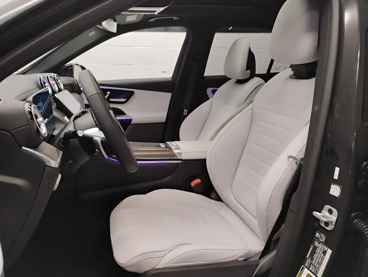 Mercedes-Benz GLC снимка Mercedes-Benz GLC