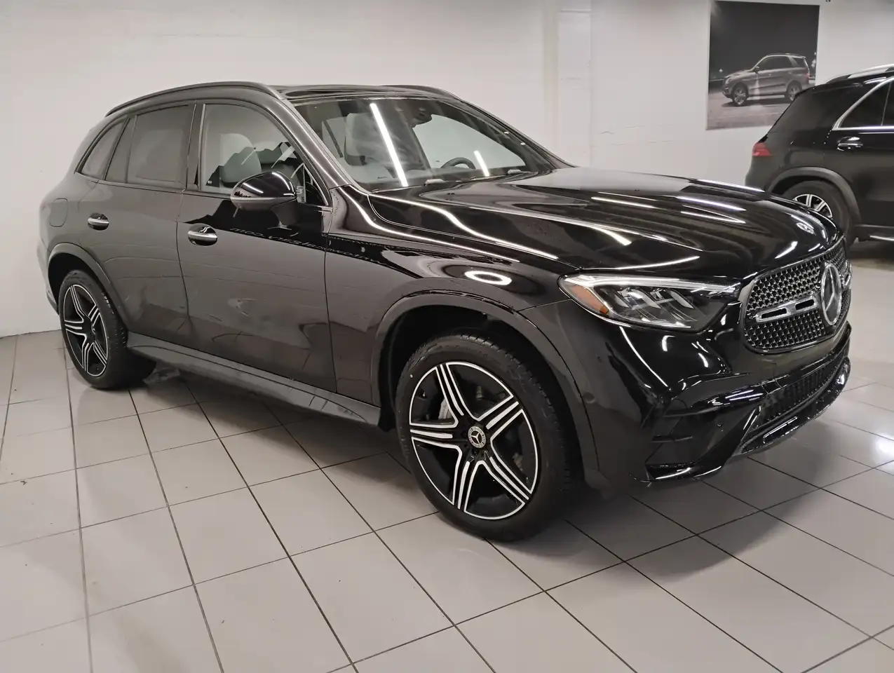 Mercedes-Benz GLC снимка Mercedes-Benz GLC