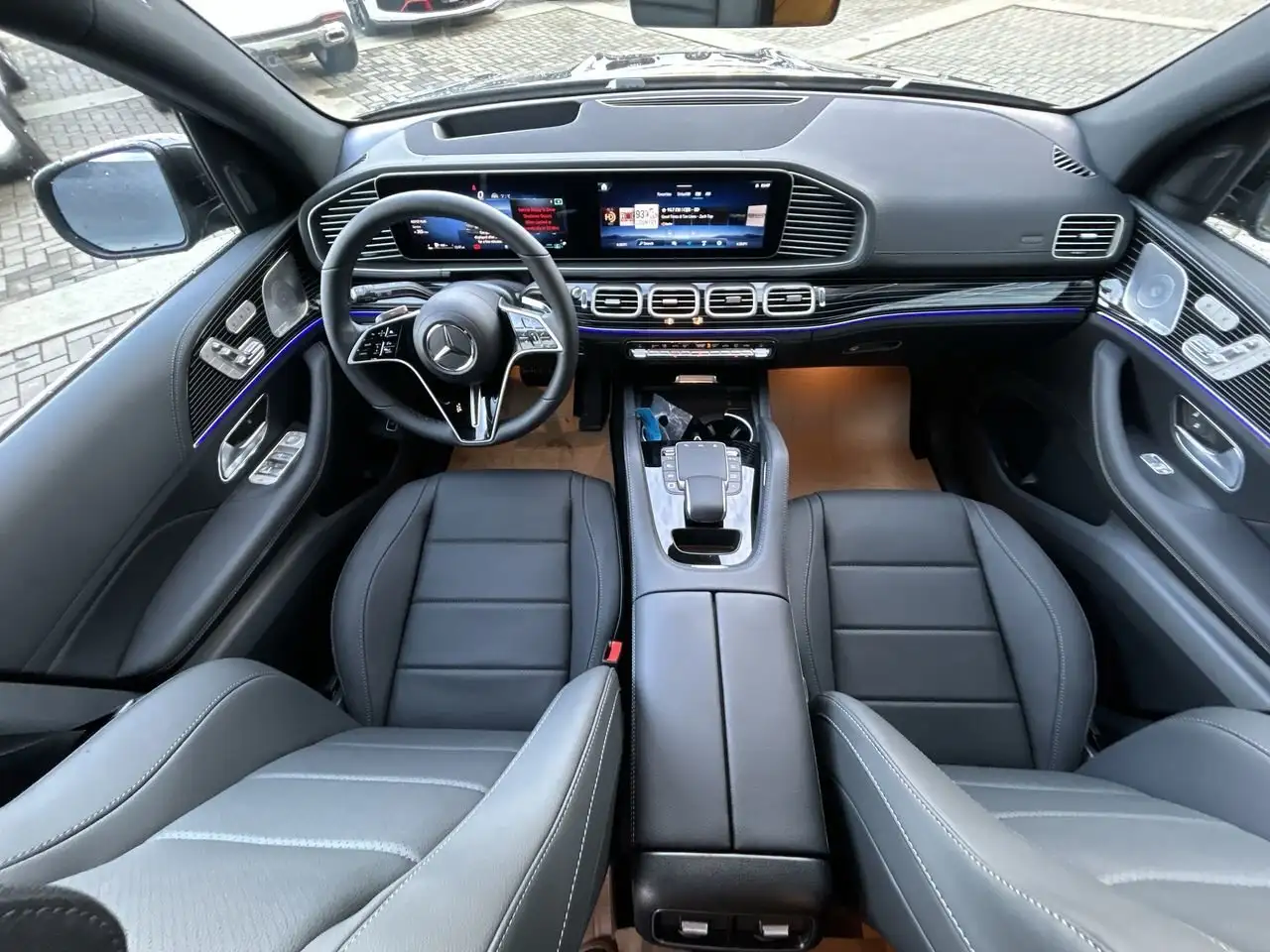 Mercedes-Benz GLE снимка Mercedes-Benz GLE