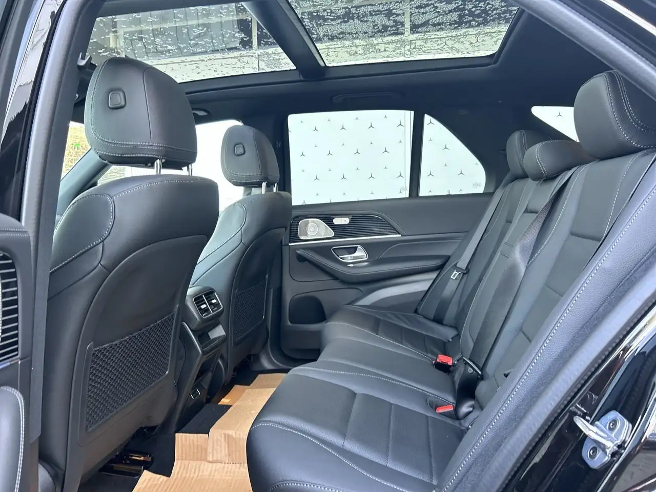 Mercedes-Benz GLE снимка Mercedes-Benz GLE
