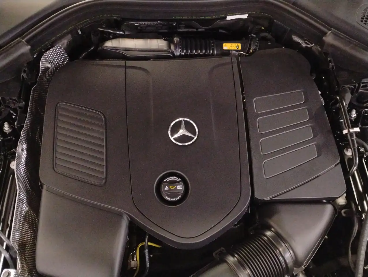 Mercedes-Benz GLC снимка Mercedes-Benz GLC