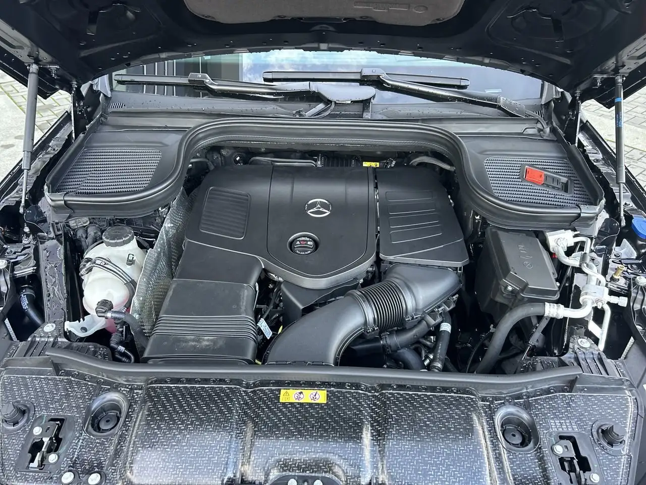 Mercedes-Benz GLE снимка Mercedes-Benz GLE