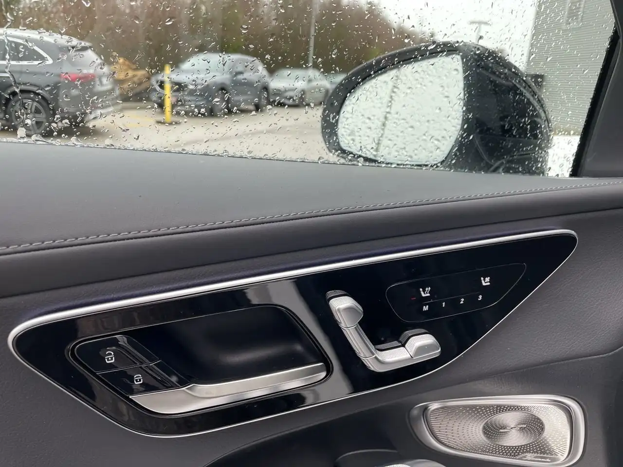 Mercedes-Benz GLC снимка Mercedes-Benz GLC