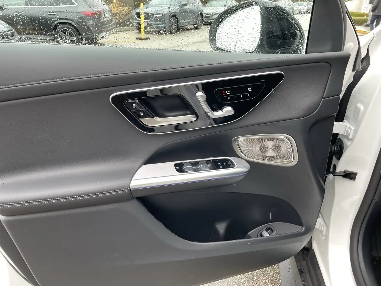 Mercedes-Benz GLC снимка Mercedes-Benz GLC
