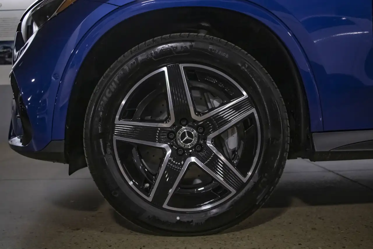 Mercedes-Benz GLC снимка Mercedes-Benz GLC