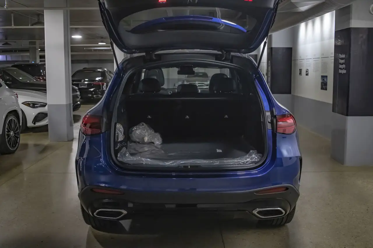 Mercedes-Benz GLC снимка Mercedes-Benz GLC
