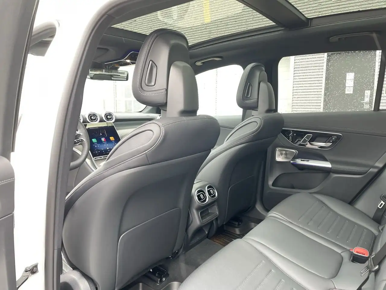Mercedes-Benz GLC снимка Mercedes-Benz GLC
