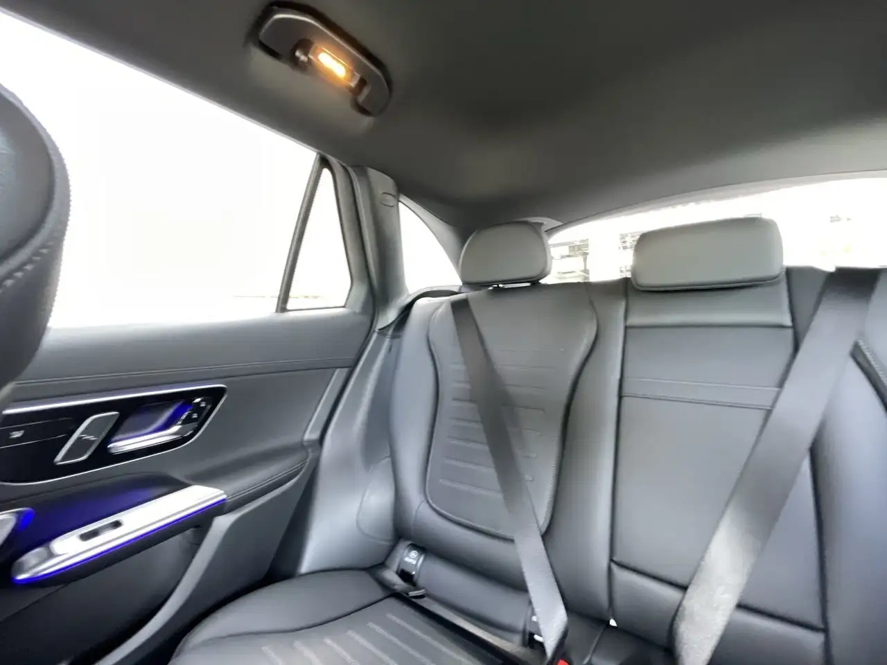Mercedes-Benz GLC снимка Mercedes-Benz GLC