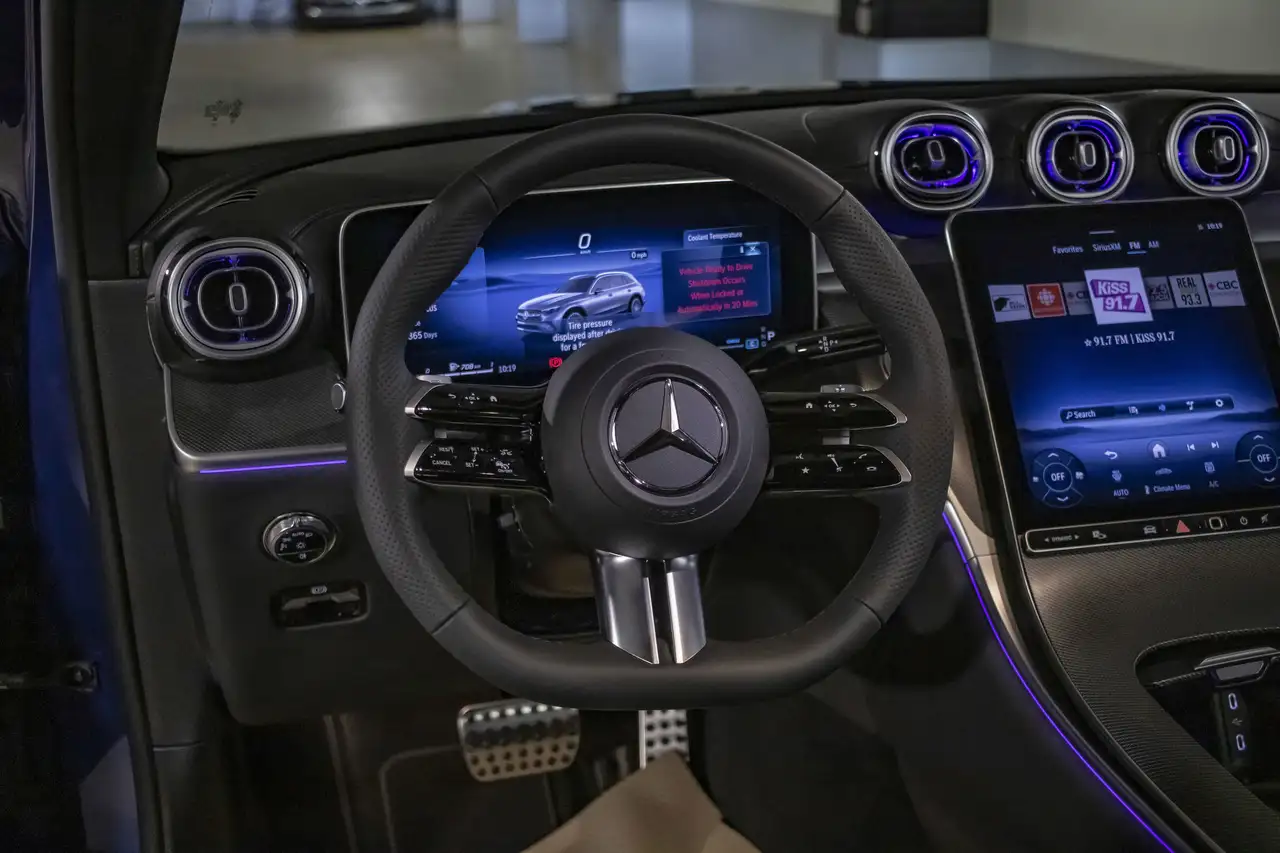 Mercedes-Benz GLC снимка Mercedes-Benz GLC
