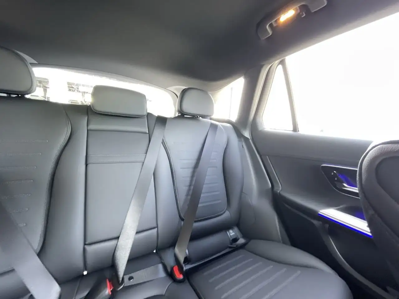 Mercedes-Benz GLC снимка Mercedes-Benz GLC