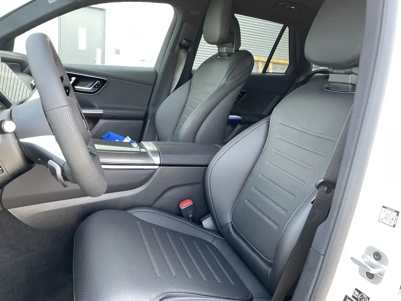 Mercedes-Benz GLC снимка Mercedes-Benz GLC
