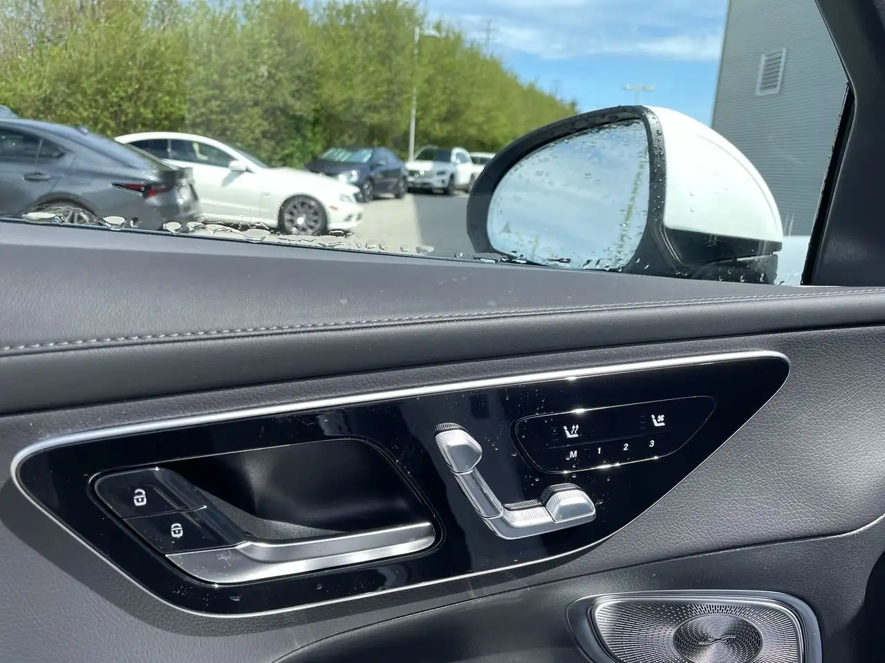 Mercedes-Benz GLC снимка Mercedes-Benz GLC
