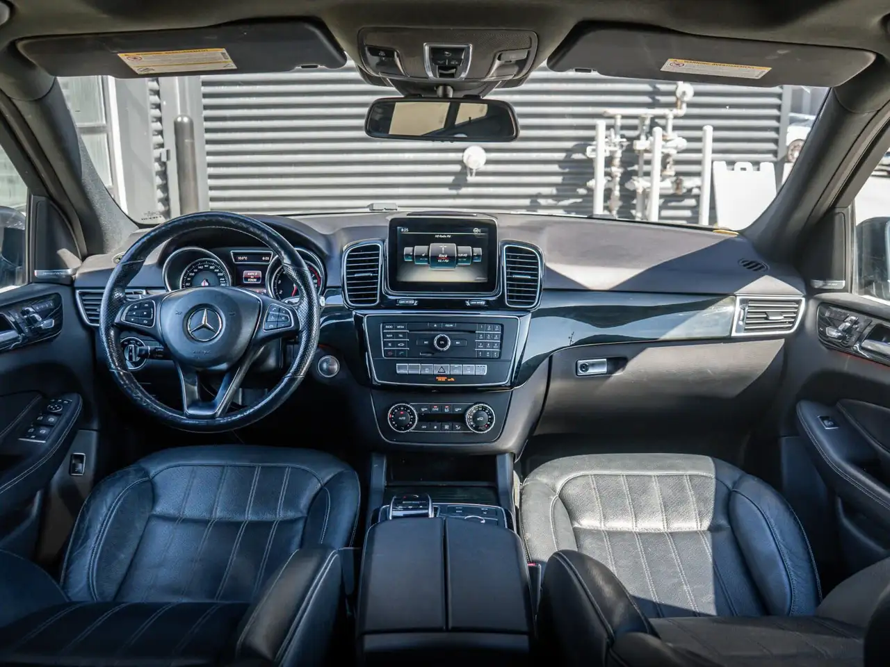 Mercedes-Benz GLE снимка Mercedes-Benz GLE