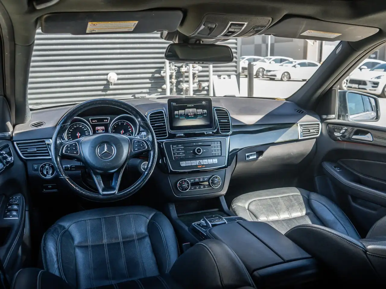 Mercedes-Benz GLE снимка Mercedes-Benz GLE