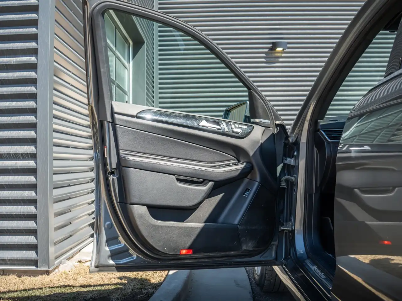 Mercedes-Benz GLE снимка Mercedes-Benz GLE