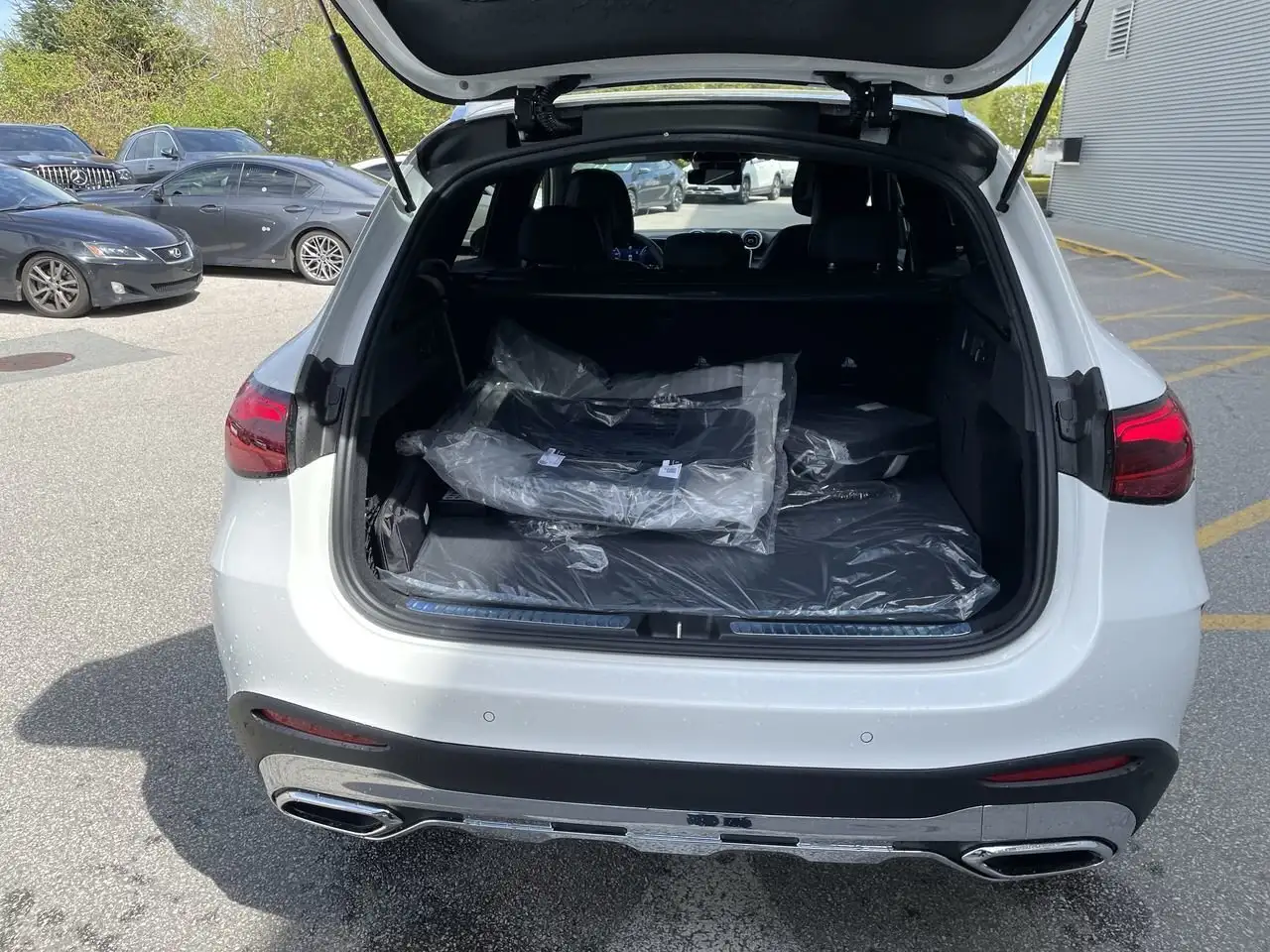Mercedes-Benz GLC снимка Mercedes-Benz GLC