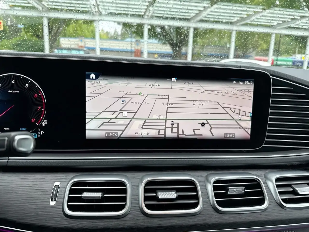 Mercedes-Benz GLE photo Mercedes-Benz GLE