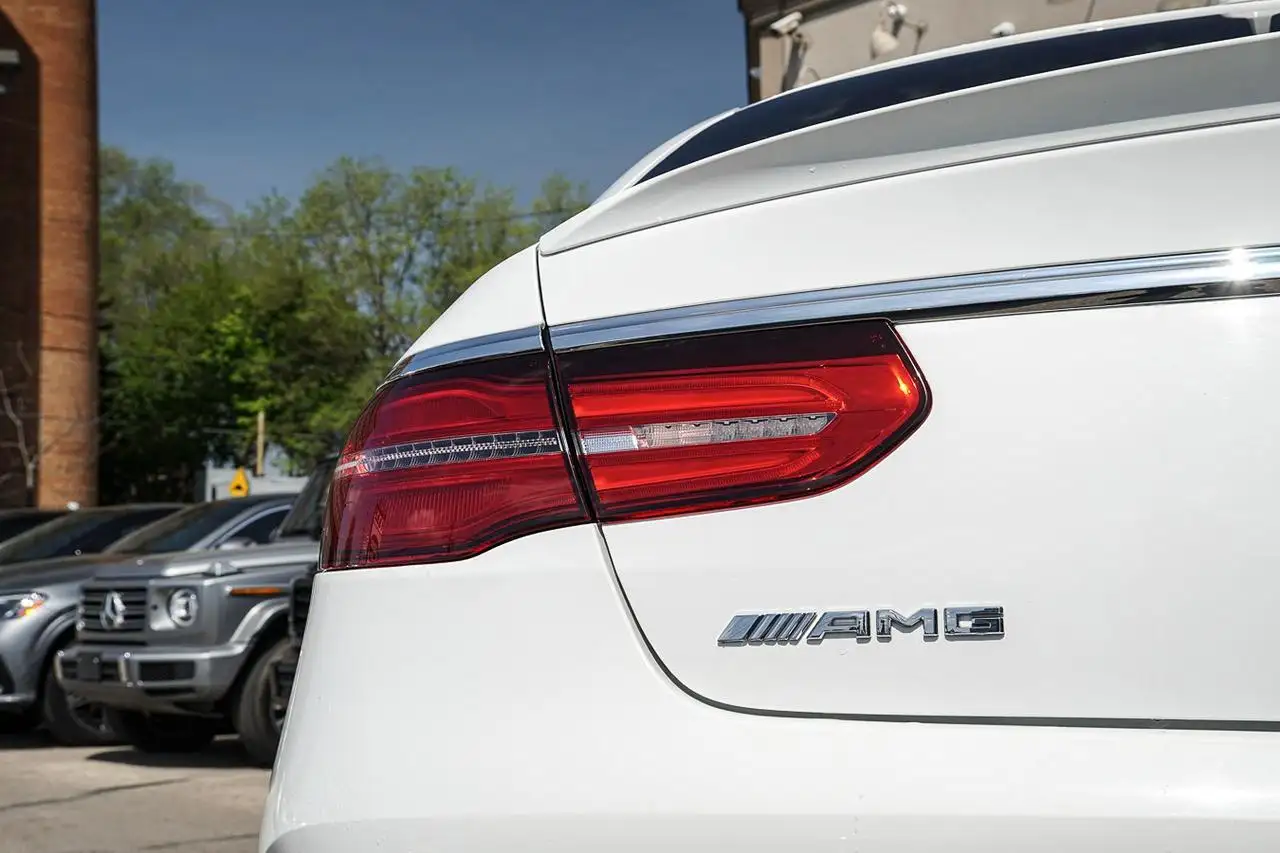 Mercedes-Benz GLE снимка Mercedes-Benz GLE