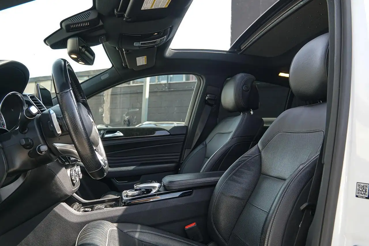 Mercedes-Benz GLE снимка Mercedes-Benz GLE