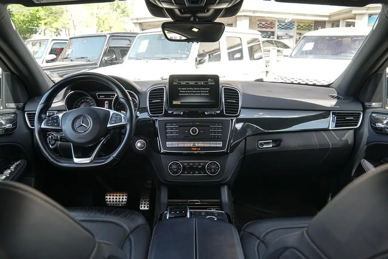 Mercedes-Benz GLE снимка Mercedes-Benz GLE