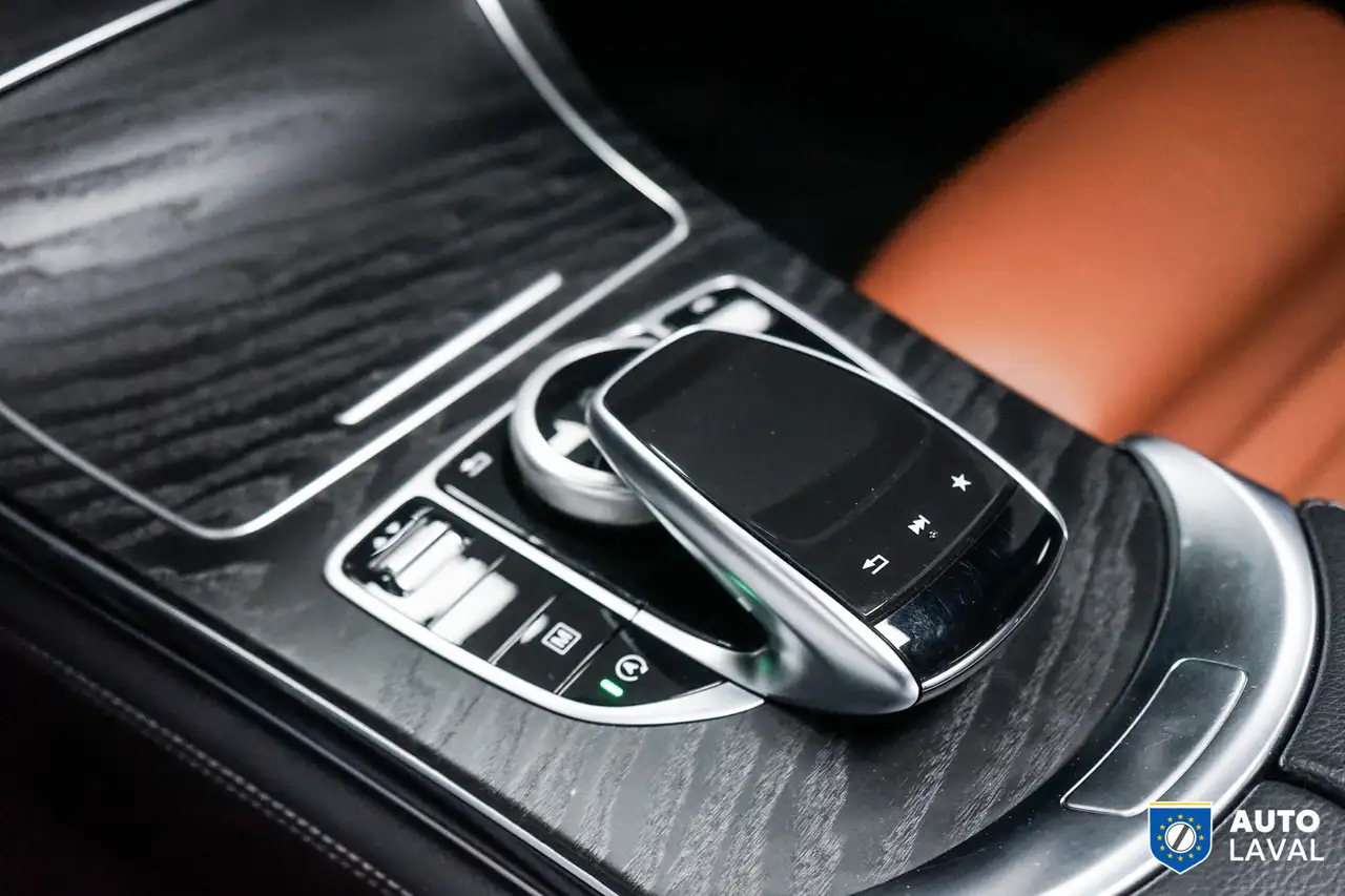 Mercedes-Benz GLC снимка Mercedes-Benz GLC