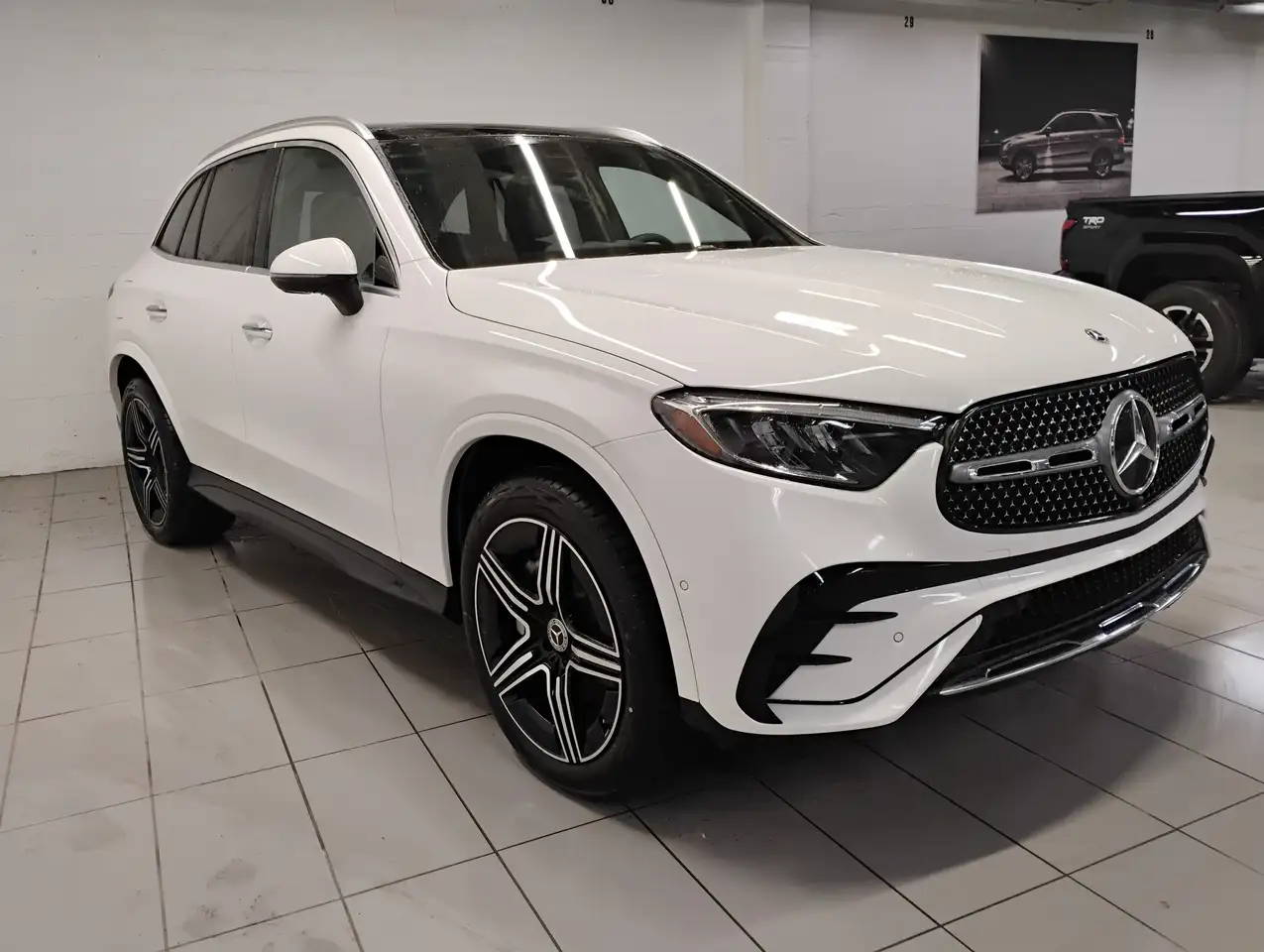 Mercedes-Benz GLC снимка Mercedes-Benz GLC