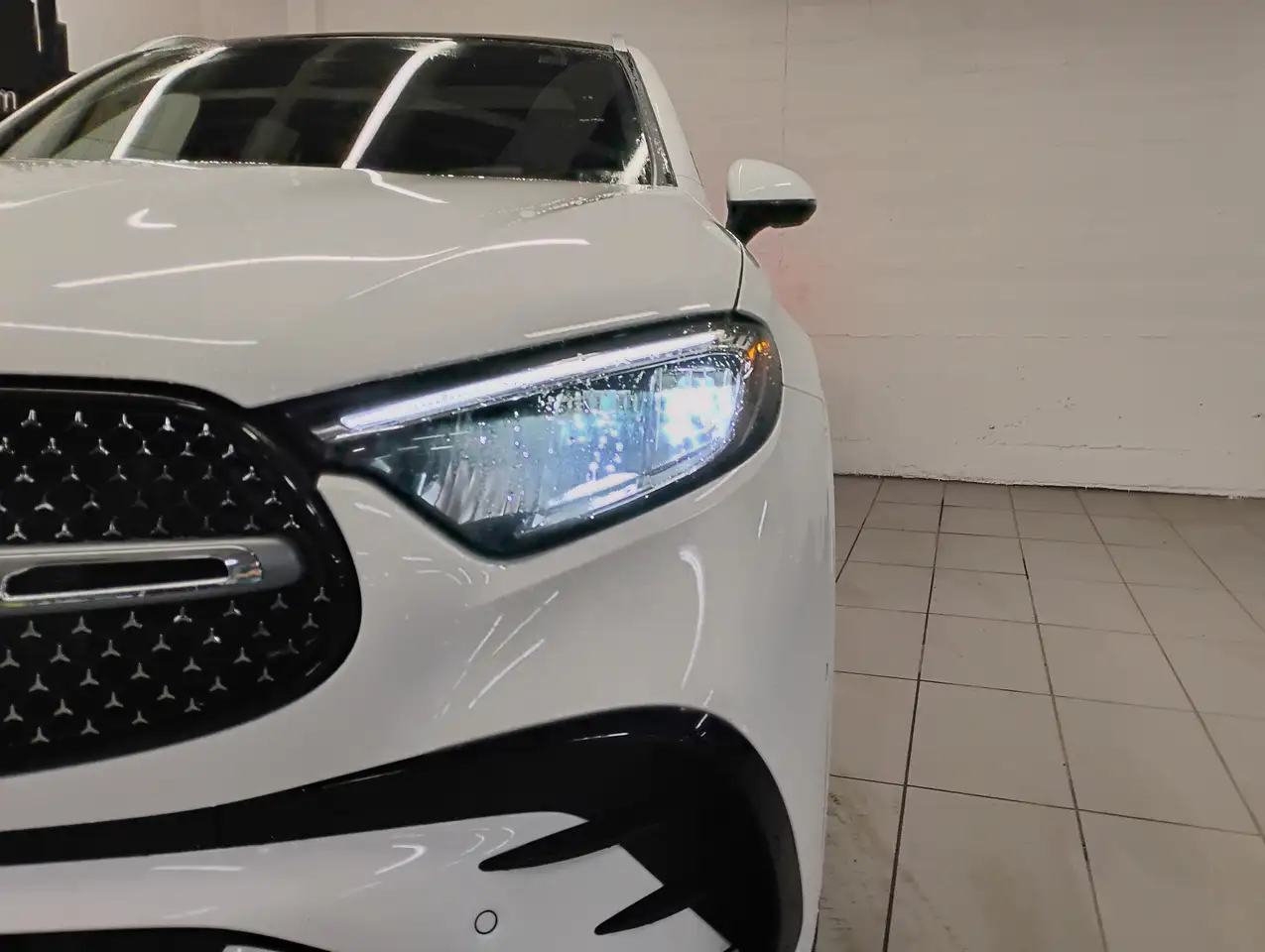 Mercedes-Benz GLC снимка Mercedes-Benz GLC